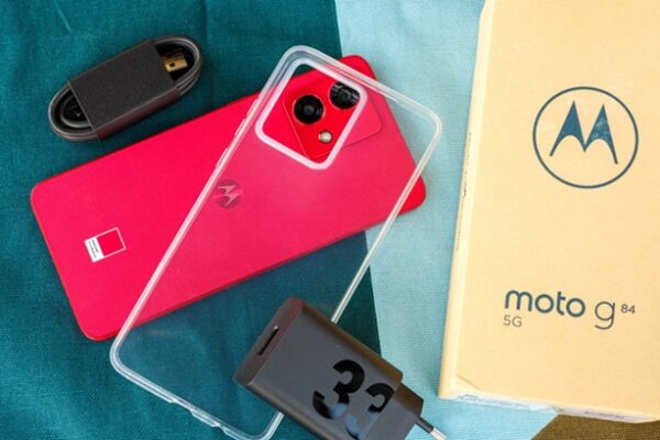 Motorola Moto G84 Review
